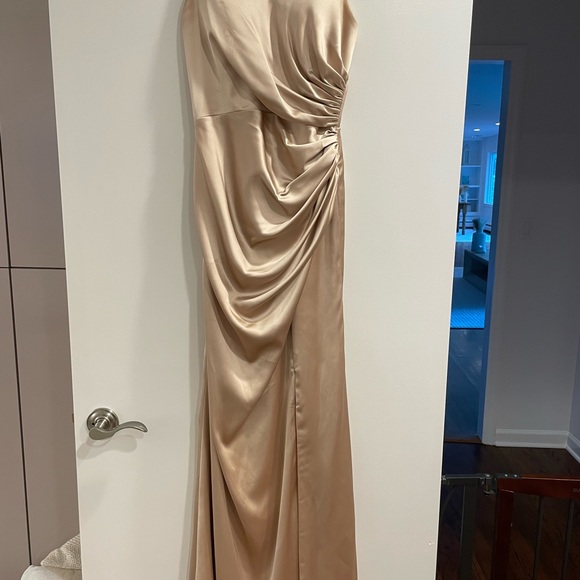 Revelry Rory Dress - Picture 2 of 9